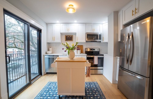Stroudsburg Apartment | Escape to Main Street