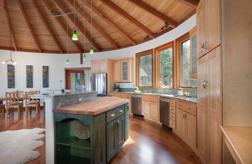 Nevada City House | Escape to Nevada City’s Round House Retreat.