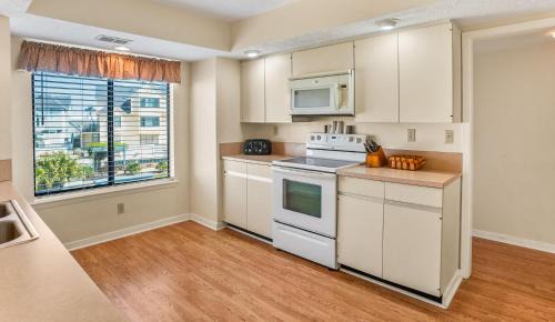 Saint Helena Island House | Escape to Oceanfront Bliss at 643 Newhaven, Golf Cart & Resort Access Included!