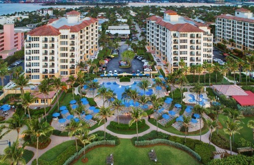 Palm Beach Shores Hotel | Escape to Paradise- one bedroom villa at Marriott's Ocean Pointe