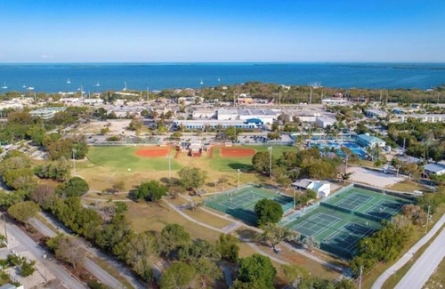 Key Largo Apartment | Escape to paradise in this cozy 1/1 with access to private ramp in Key Largo!