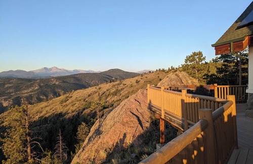 Drake House | Escape to Storm Mountain - 31 day minimum stay