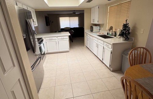 Westbrook Village Condo | Escape to sunny Phoenix!