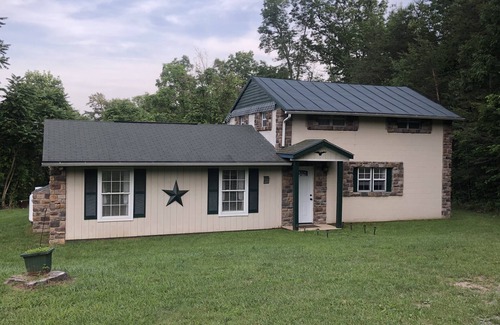 Luray Cabin | Escape to the Mountains! Pets welcome!