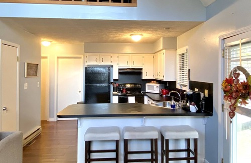 Albrightsville Ski Chalet | Escape to this cozy Pocono Mountains Chalet. Located in the heart of the Poconos