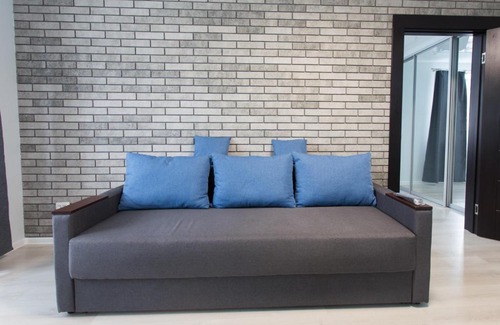 Dzerzhyns'kyi District Apartment | Esenina Apartment near Botanical Garden