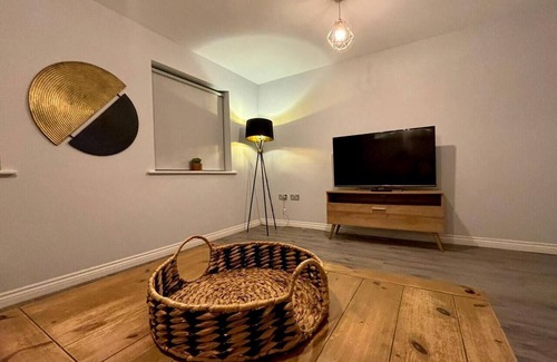 Maidenbower House | Eskdale Townhouse 4BR, Eskdale Townhouse - Cosy and Elegant 4BR