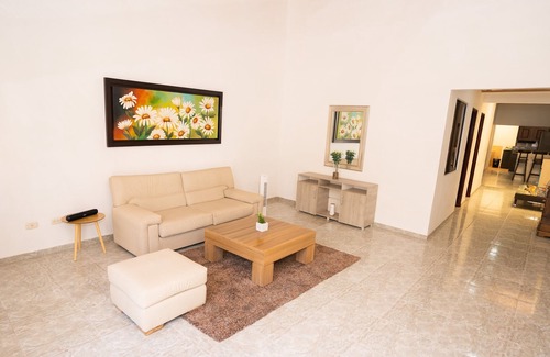 Cartago House | Espectacular Casa Familiar Para Grupos Grandes