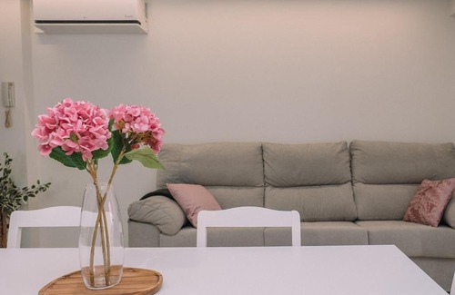 Santiago de Vigo Apartment | Espectacular moderno en el centro by CABANA Rentals