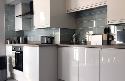 Paignton Apartment | Esplanade Court Apartments With Seasonal Swimming Pool