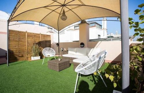 Encarnacion-Regina Apartment | ESSE Ático. Precioso ático con terraza en pleno centro
