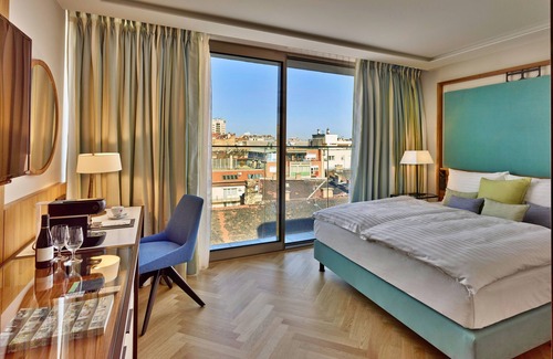Csarnok negyed Hotel | EST Grand Hotel Savoy