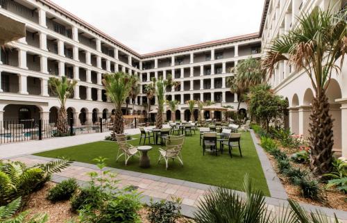 Crownhill Park Hotel | Estancia del Norte San Antonio, A Tapestry Hotel by Hilton