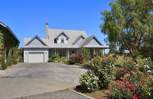 Windsor House | Estate House overlooking cult Russian River Vineyard! LABOR DAY SALE!