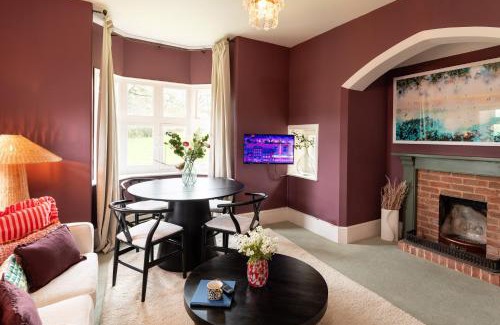 Sidmouth House | Estate Lodge Sleeps 5 on The Jurassic Coast Devon