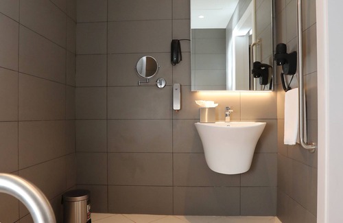 Dubai Hotel | eStay Hotel