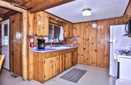 St Germain Cottage | Estrold's Resort- Popple Cabin