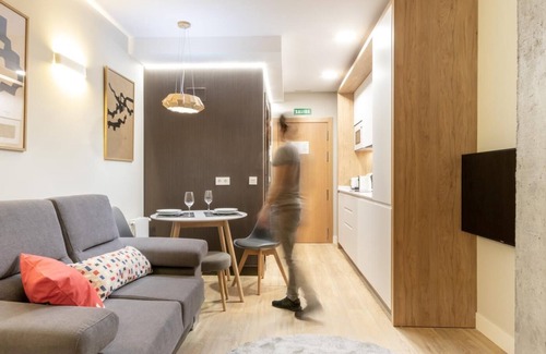 Castanos Apartment | ESTUDIO 3 by HiBilbao
