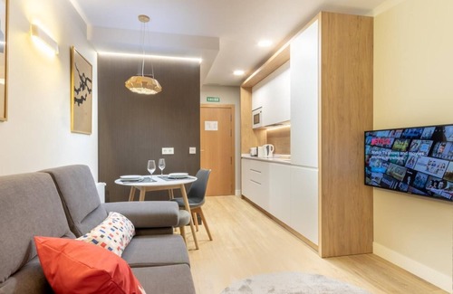 Castanos Apartment | ESTUDIO 3 by HiBilbao