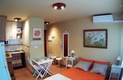 Torremolinos City Centre Apartment | Estudio central en zona petonal y cerca a la playa