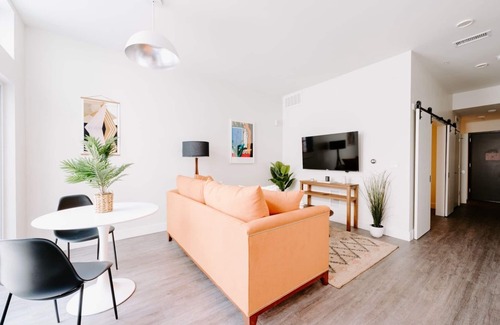 Highland Condo | Estudio Tranquilo Modern Loft | Zuni Lofts