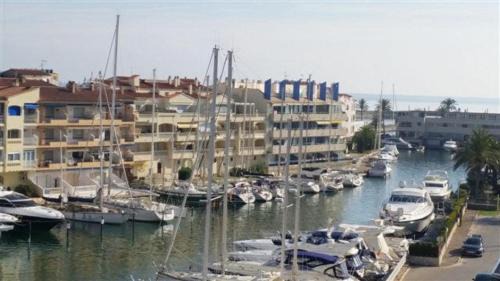 Empuriabrava Apartment | estudio vistas marina y mar ref 295