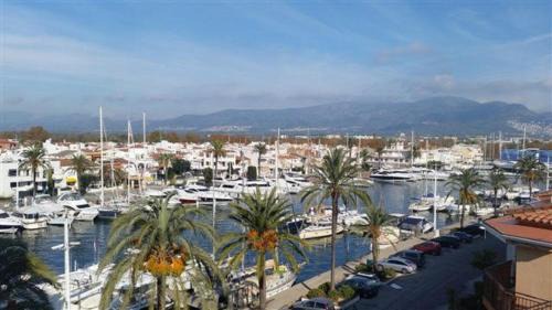 Empuriabrava Apartment | estudio vistas marina y mar ref 295