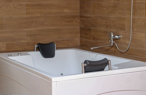 Pale Apartment | Ethno Village Dolina Mira - One Bedroom Holiday Home (Drina)