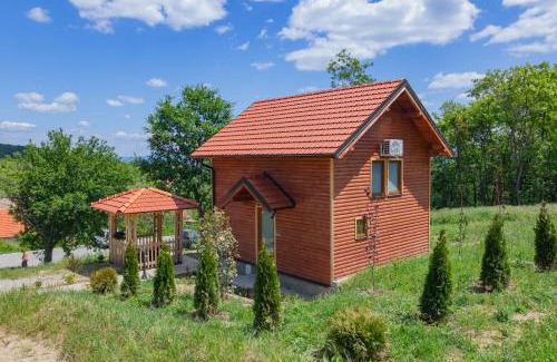 Nisava District House | Etno selo Čubura