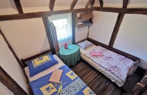 Canton 10 Cabin | Etno Selo Dodig