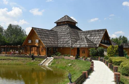 Sumadija Resort | Etno Selo Moravski Konaci