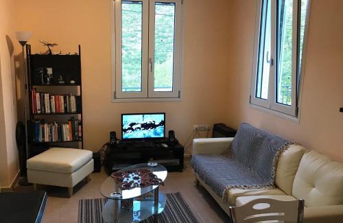 Pastra House | Eugenies Home