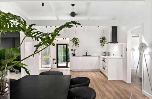 Broke House | Eune House
