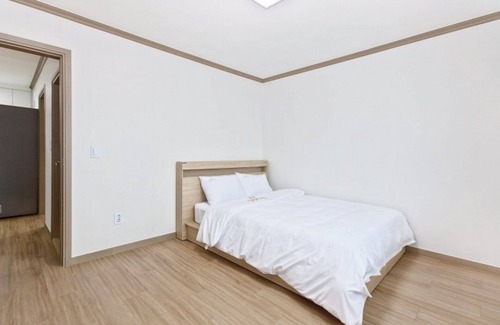 Jeongseon House | Eunseok Healing Maeul Pensionn