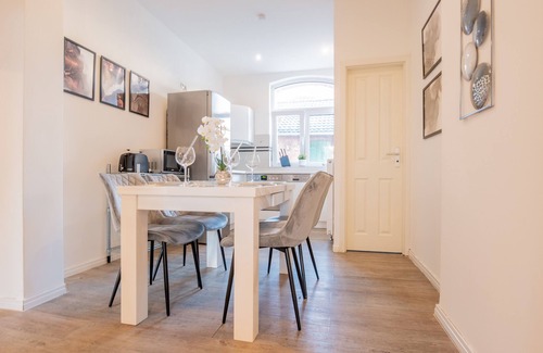Oberricklingen House | ☆ EUPHORAS - Entire house with 3 stylish apartments