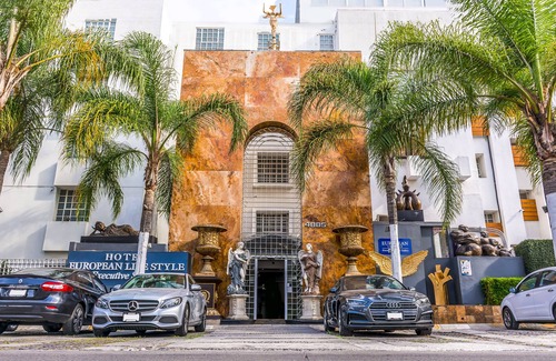Zapopan Apartment | European Life Style Executive Suites & Gallery