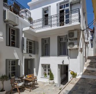 Skopelos Villa | Evagelia's deluxe villa-Roof Top Jacuzzi