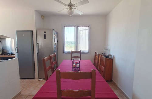 Saint-Cannat Villa | Évasion Provençale: bright house with swimming pool and large garden!