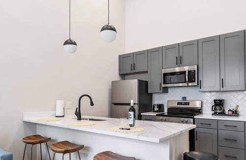Forest Hill Terrace Apartment | Evelyn 102 - A Cozy 1BR with 16ft Ceilings in Charming Forest Hill