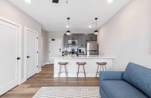 North Chesterfield Apartment | Evelyn 213 - Quaint 1BR in Forest Hill with 5-star finishes and new amenities