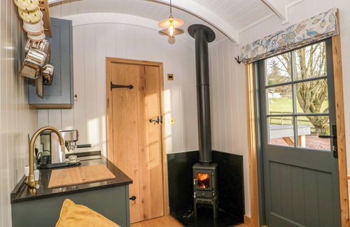 Moreton Cottage | Evendine Hut @ Evendine Cottage