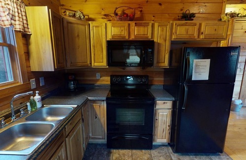Logan Cabin | Evening Star Cabins, Secluded and peaceful in charming Hocking Hills