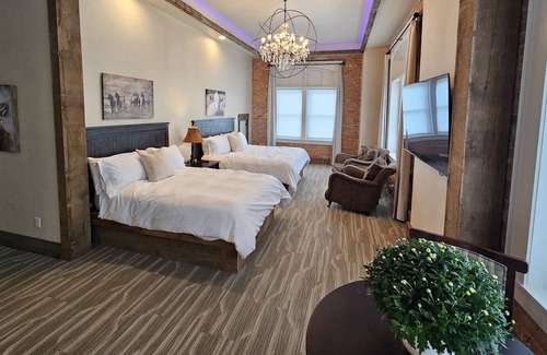 Miles City House | Event venue and 2 Luxury Suites Downtown