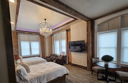 Miles City House | Event venue and 2 Luxury Suites Downtown