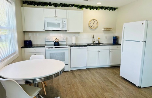 Norfolk House | Ever Rest at Sheppard's Landing - entire home in Norfolk, VA