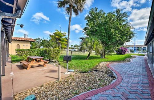 Naples Apartment | Everglades Studio Marina View, Patio, Pool Access