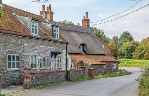 Holt House | Evergreen