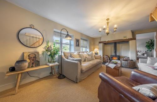 Holt House | Evergreen