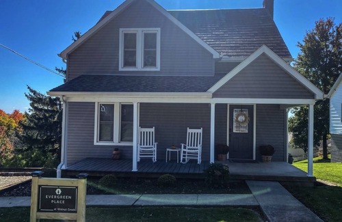 Walnut Creek House | Evergreen Place at Walnut Creek within walking distance to downtown Walnut Creek