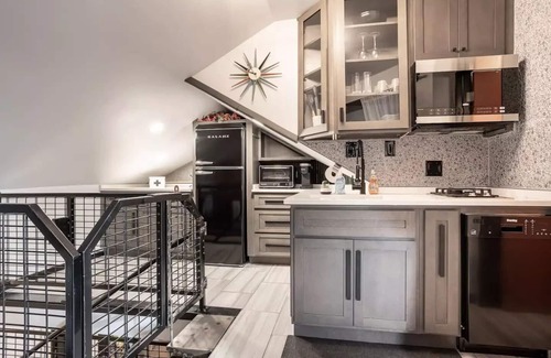 Indianapolis Apartment | Evergreen Studio -1bedroom 1 bath
